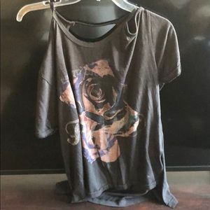 Free people t shirt open shoulder open back